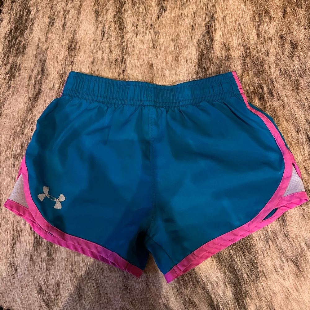 Under armour girls shirts